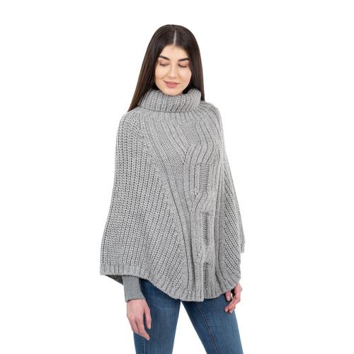 Comfy Fall Outfit: Chunky Cable Knit Poncho